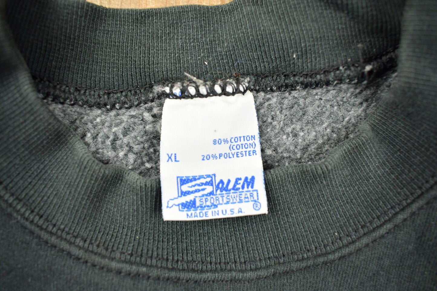 Vintage 1990s NFL Wisconsin Badgers Crewneck Sweatshirt Men's Large from propervintagecanada