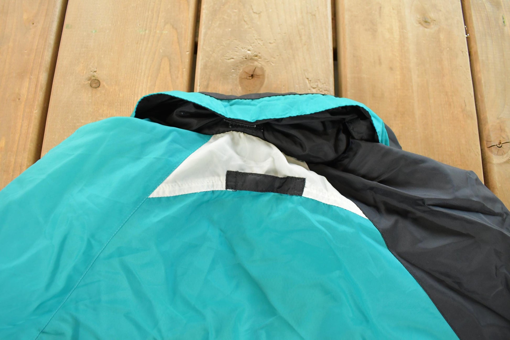 Vintage 1990s Nike Windbreaker Jacket Men's Small from propervintagecanada