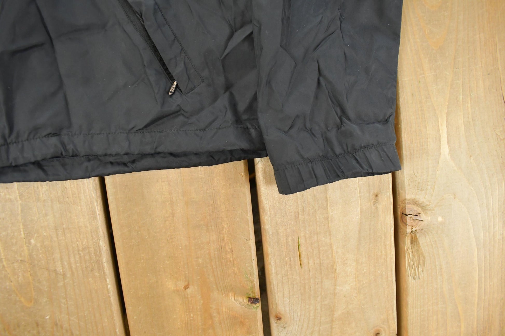 Vintage 1990s Nike Windbreaker Jacket Men's Small from propervintagecanada
