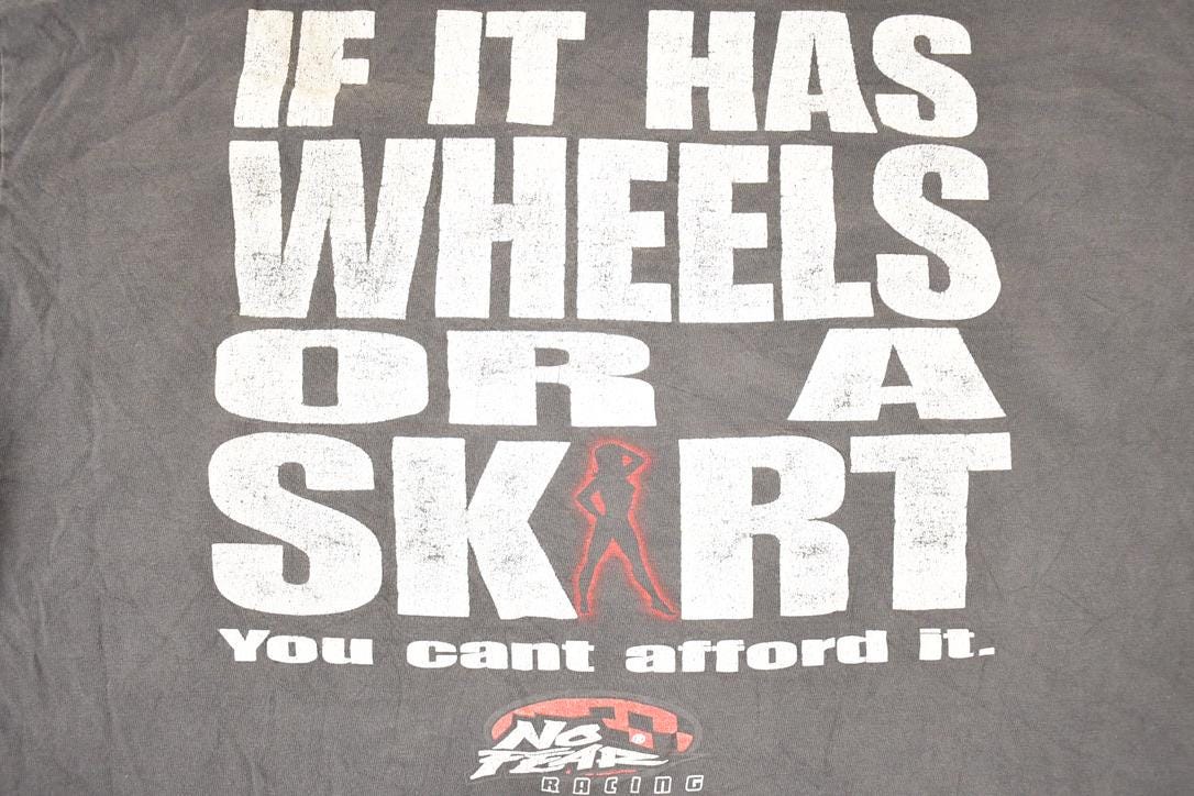 Vintage 1990s No Fear Racing Souvenir Travel T-Shirt Men's L from propervintagecanada