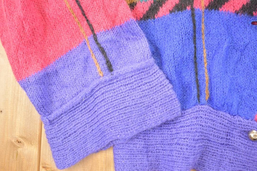 Vintage 1990s Norma Creighton Abstract Hand Knit Cardigan Sweater Women's L from propervintagecanada