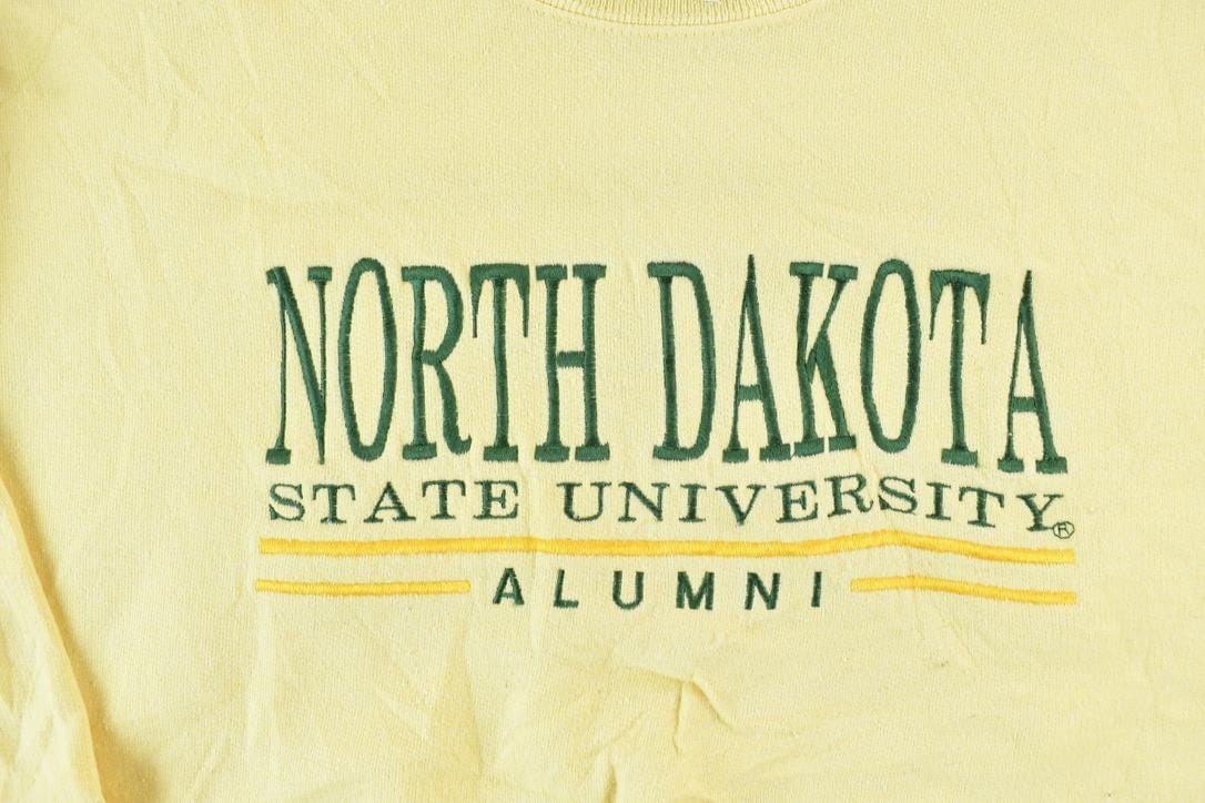 Vintage 1990s North Dakota State University Alumni Collegiate Crewneck Men's Small from propervintagecanada