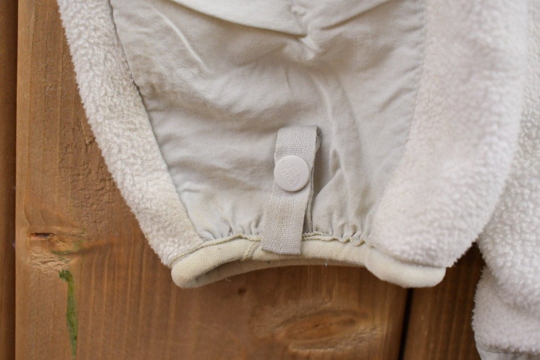 Vintage 1990s North Face White Zip Up Fleece Sweater Women's M from propervintagecanada