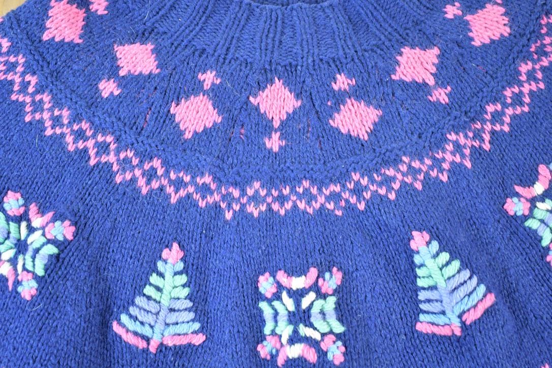 Vintage 1990s Northern Isles Christmas Tree 100% Wool Knitted By Hand Crewneck Sweater Men's Large from propervintagecanada