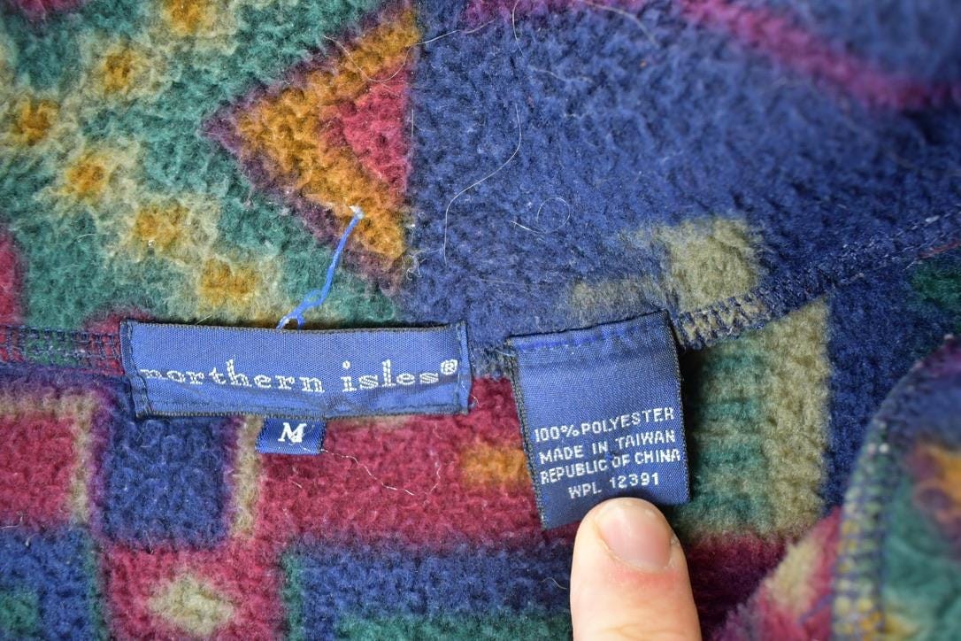 Vintage 1990s Northern Isles Fleece Outdoorsman Sweater Mens M from propervintagecanada