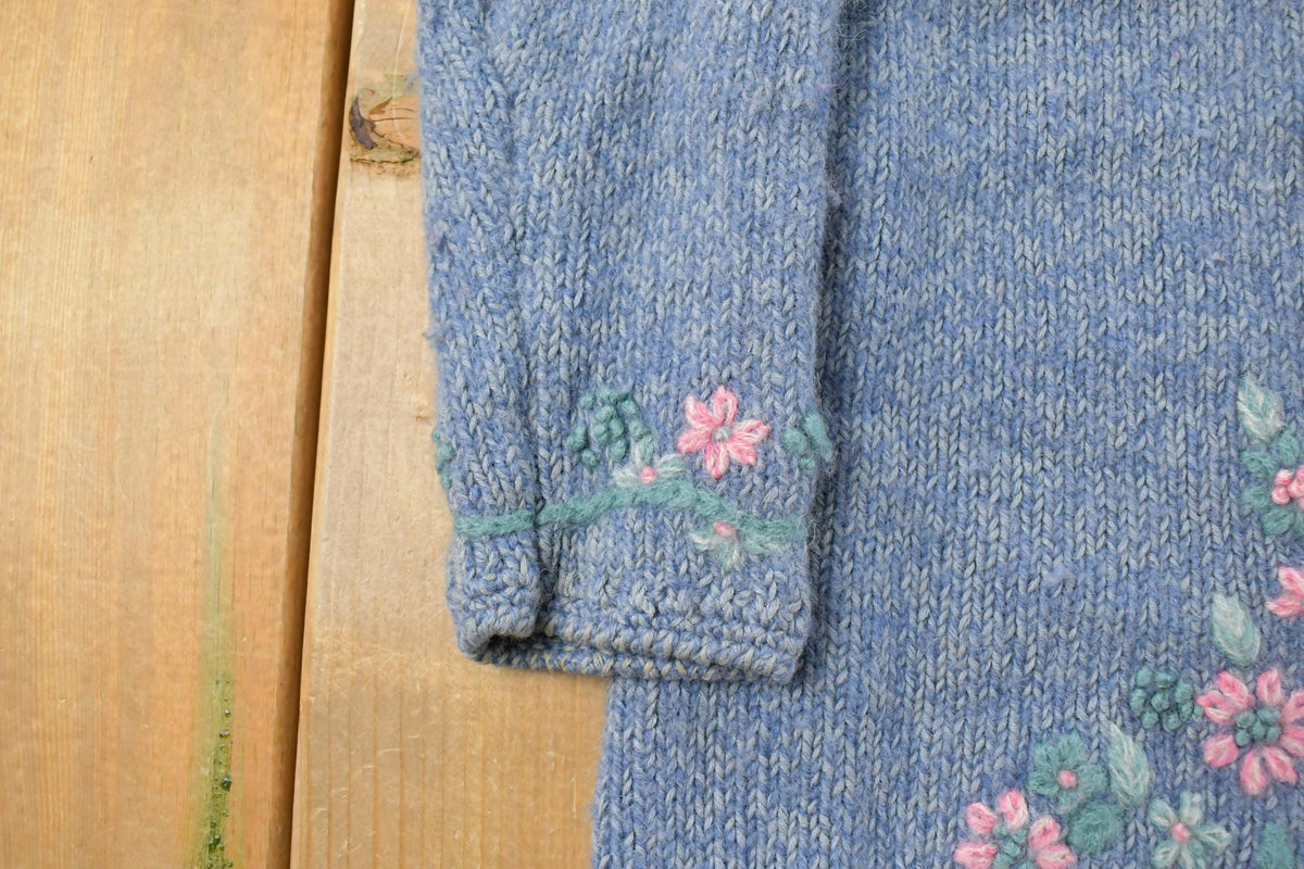 Vintage 1990s Northern Reflections Floral Wool Knit Cardigan Sweater Women's Small from propervintagecanada