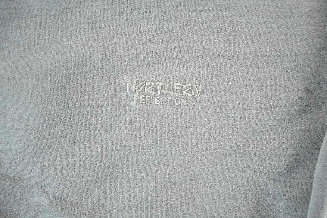 Vintage 1990s Northern Reflections Souvenir Crewneck Sweatshirt Made In USA Men's Medium from propervintagecanada