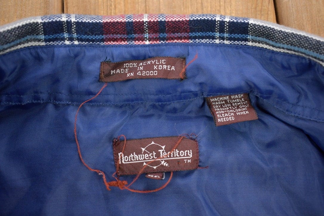 Vintage 1990s Northwest Territory Plaid Flannel Button Up Shirt Men's XL from propervintagecanada