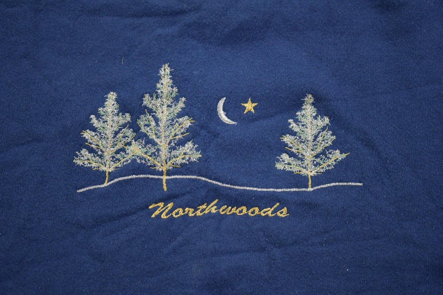 Vintage 1990s Northwoods Embroidered Nature Souvenir Crewneck Sweatshirt Men's L from propervintagecanada