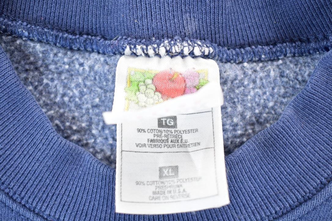 Vintage 1990s O Mallys Schoolyard Tavern Crewneck Sweatshirt Mens L from propervintagecanada