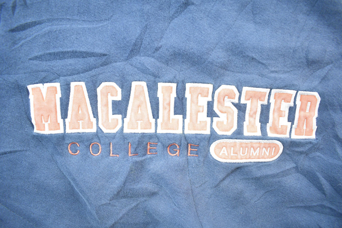 Vintage 1990s Oarsman Macalester College Alumni Collegiate Crewneck Men's XL from propervintagecanada