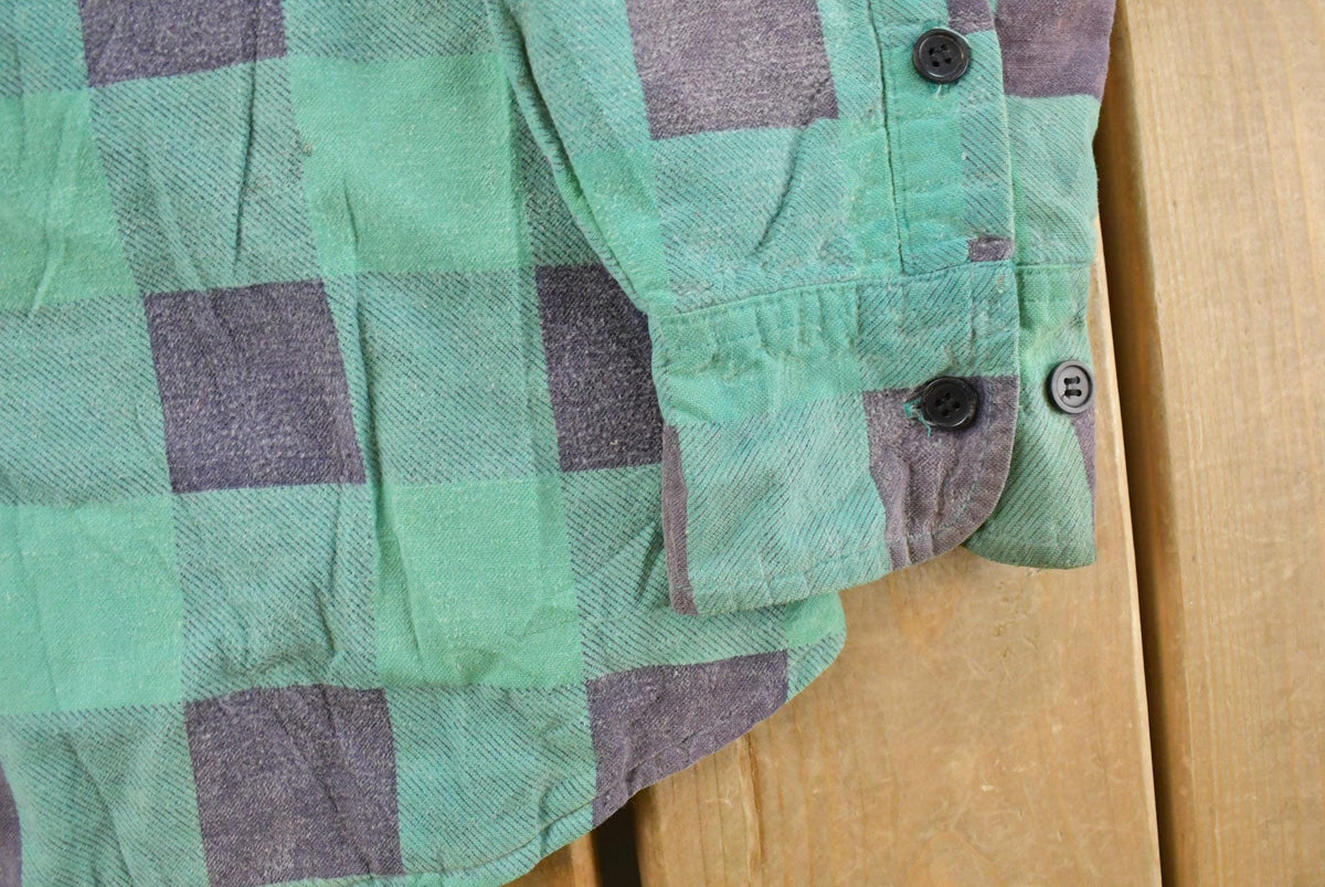 Vintage 1990s Omni II Insulated Flannel Button Up Shirt Jacket Men's XL from propervintagecanada