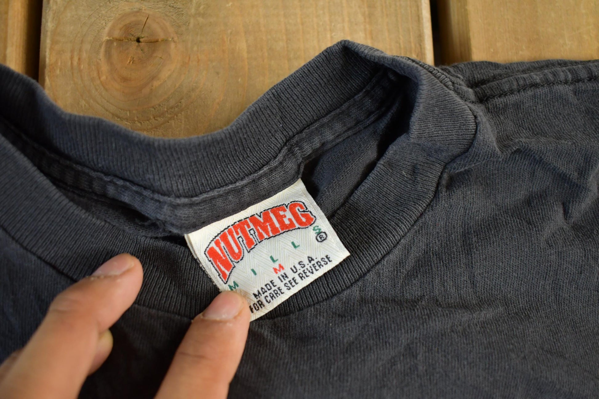 Vintage 1990s Orlando Magic Graphic T-Shirt Youth Medium from propervintagecanada