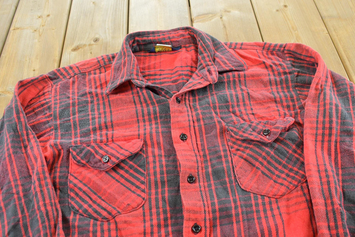 Vintage 1990s OshKosh B'Gosh Plaid Flannel Button Up Shirt Men's L / 90s Streetwear / Basic Essential Layering / Buffalo Check from propervintagecanada