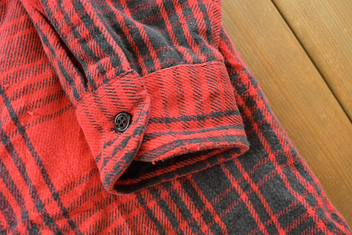 Vintage 1990s OshKosh B'Gosh Plaid Flannel Button Up Shirt Men's L / 90s Streetwear / Basic Essential Layering / Buffalo Check from propervintagecanada