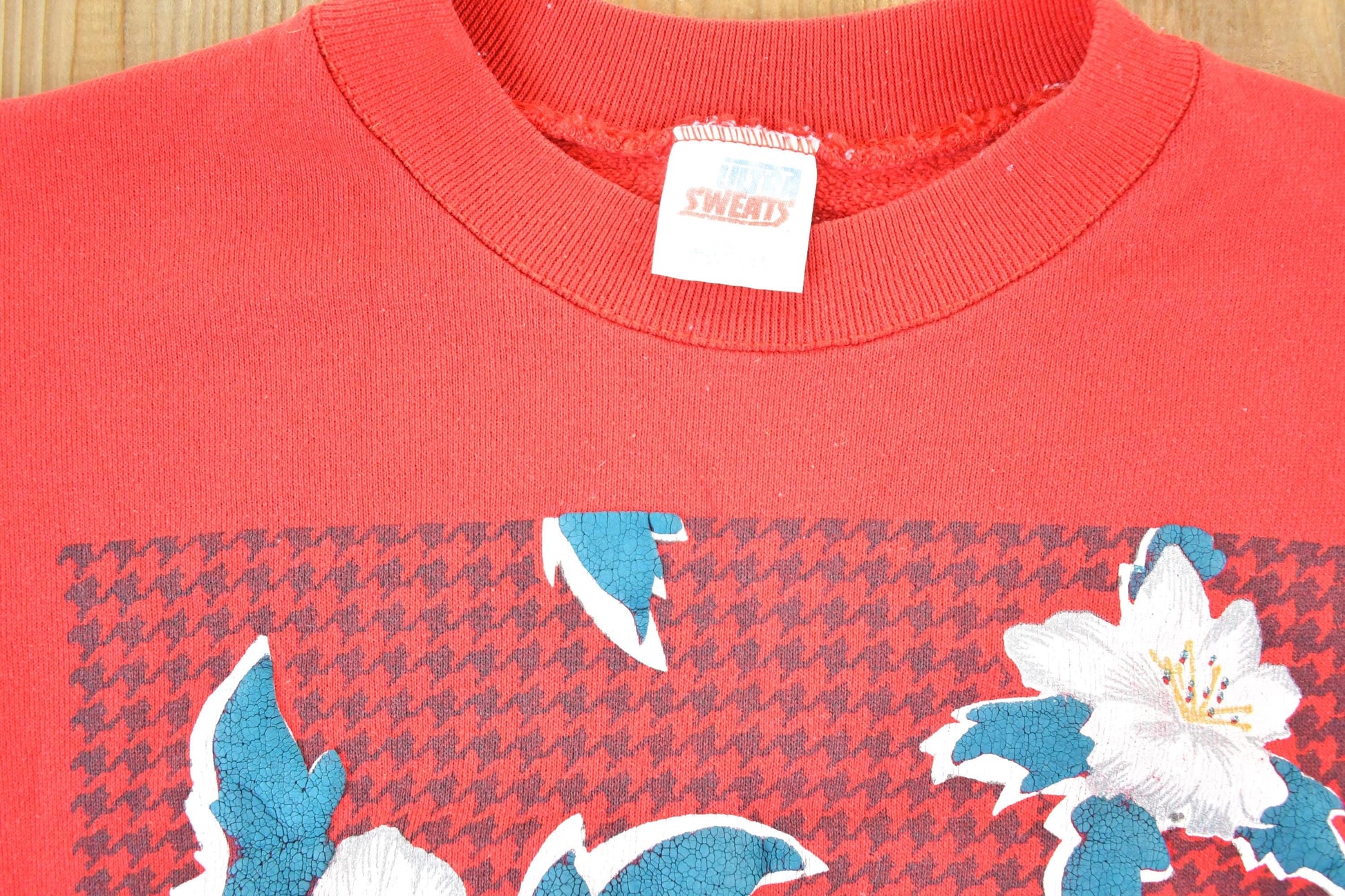 Vintage 1990s Paris Sport Club Christmas Crewneck Sweatshirt Mens L from propervintagecanada