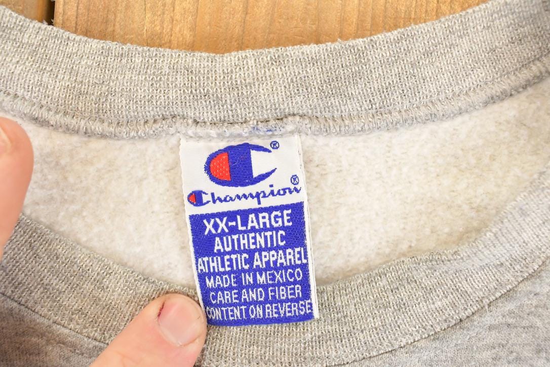 Vintage 1990s Parker Prairies Panthers Champion Graphic Print Crewneck Sweatshirt Men's XL from propervintagecanada