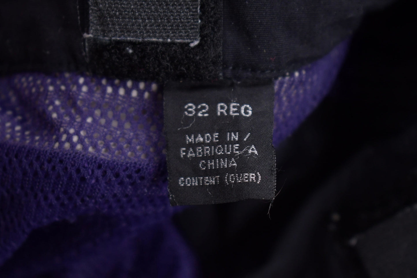 Vintage 1990s Patagonia Black Snow Pants Men's 30 x 26 from propervintagecanada