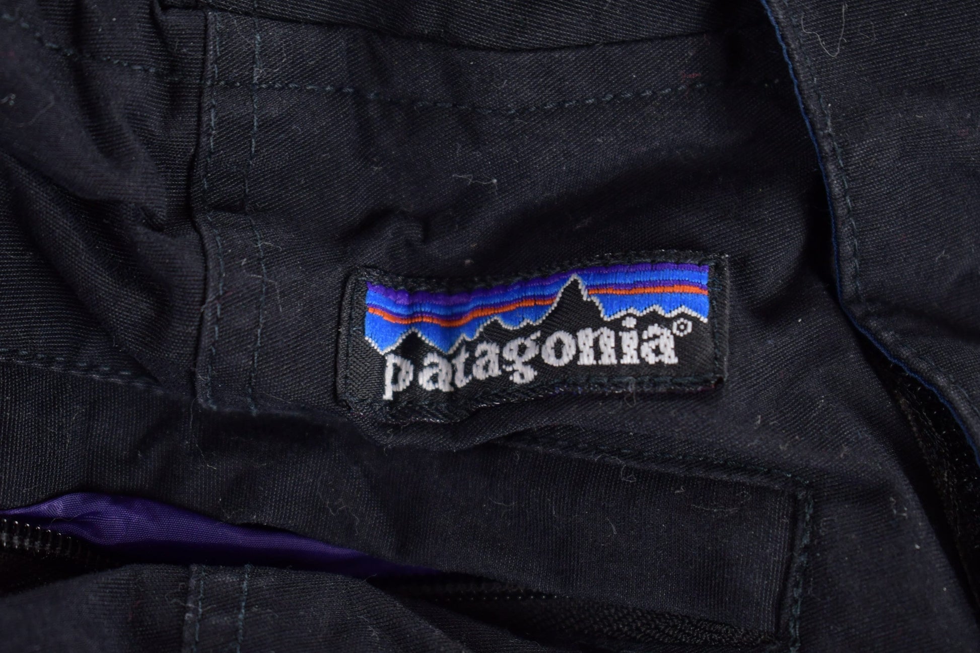 Vintage 1990s Patagonia Black Snow Pants Men's 30 x 26 from propervintagecanada