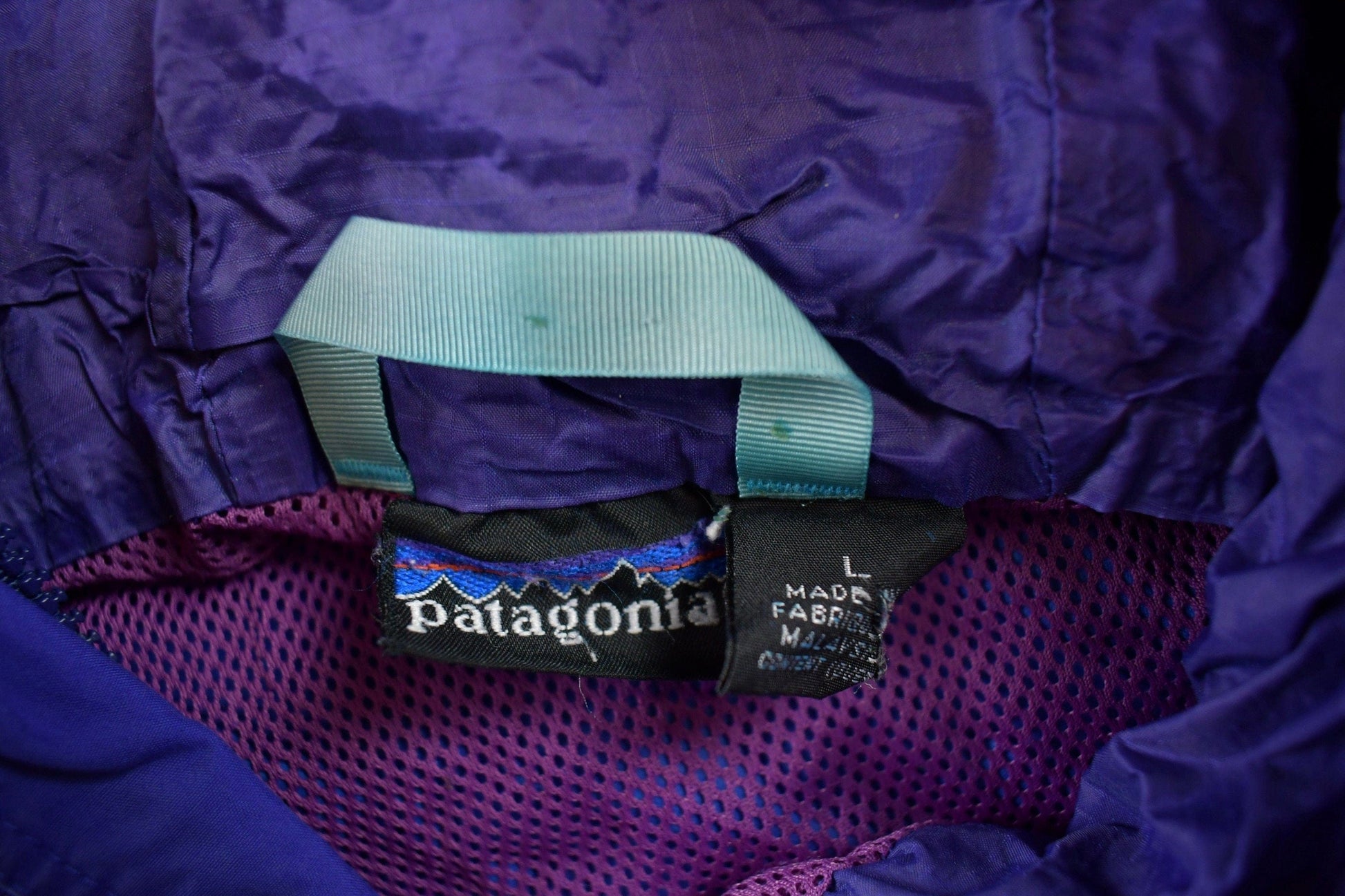 Vintage 1990s Patagonia Blue Windbreaker Rain Jacket Men's Large from propervintagecanada