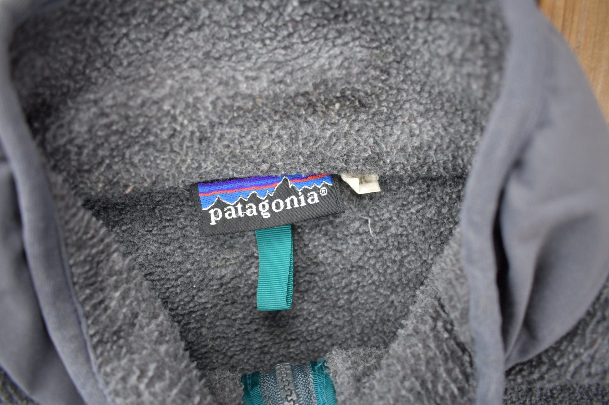 Vintage 1990s Patagonia Deep Pile Fleece Zip Up Sweater Men's L from propervintagecanada