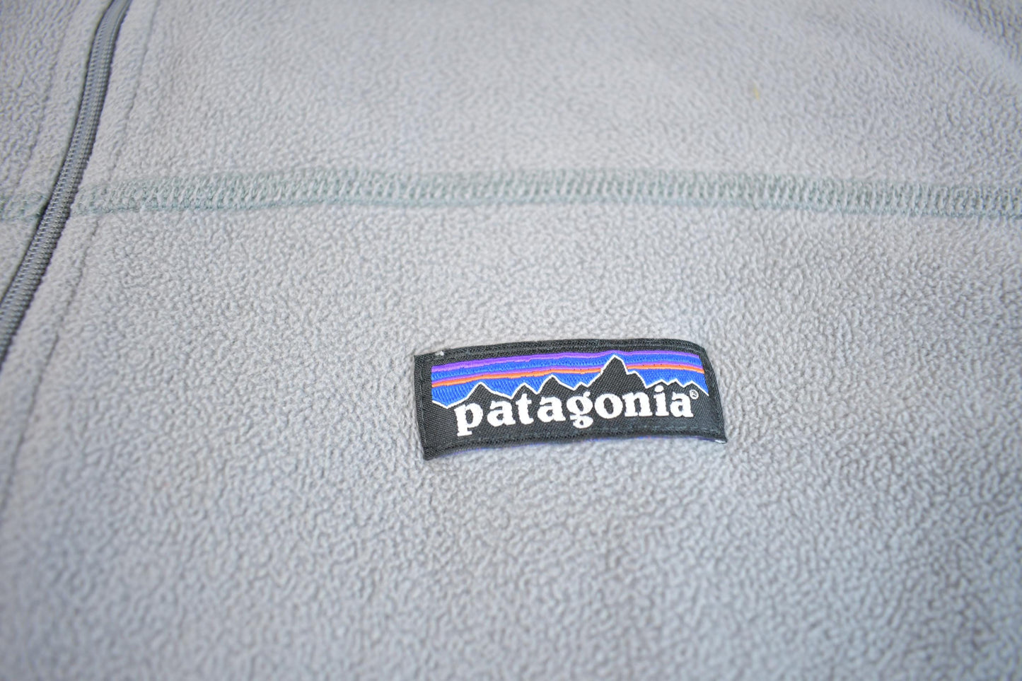 Vintage 1990s Patagonia Embroidered Fleece Sweater Men's L from propervintagecanada