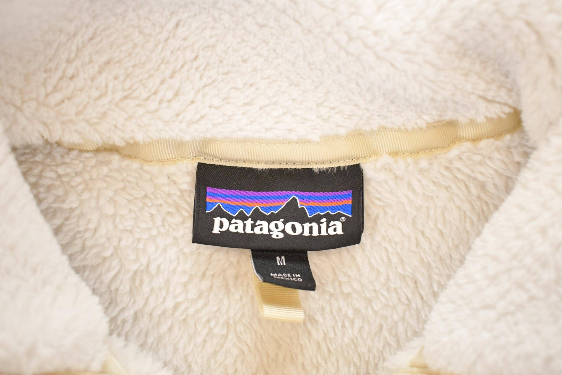 Vintage 1990s Patagonia Fleece Outdoorsman Sweater Women's M from propervintagecanada