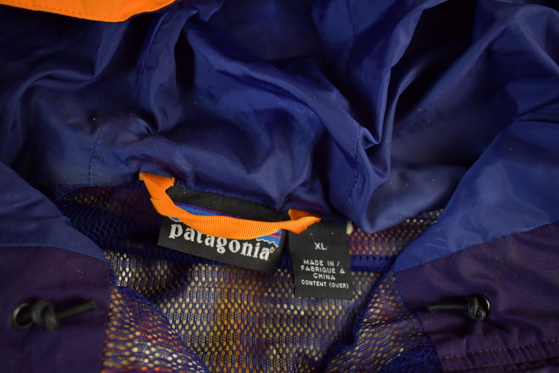Vintage 1990s Patagonia Full Zip Rain Jacket Men's XL from propervintagecanada