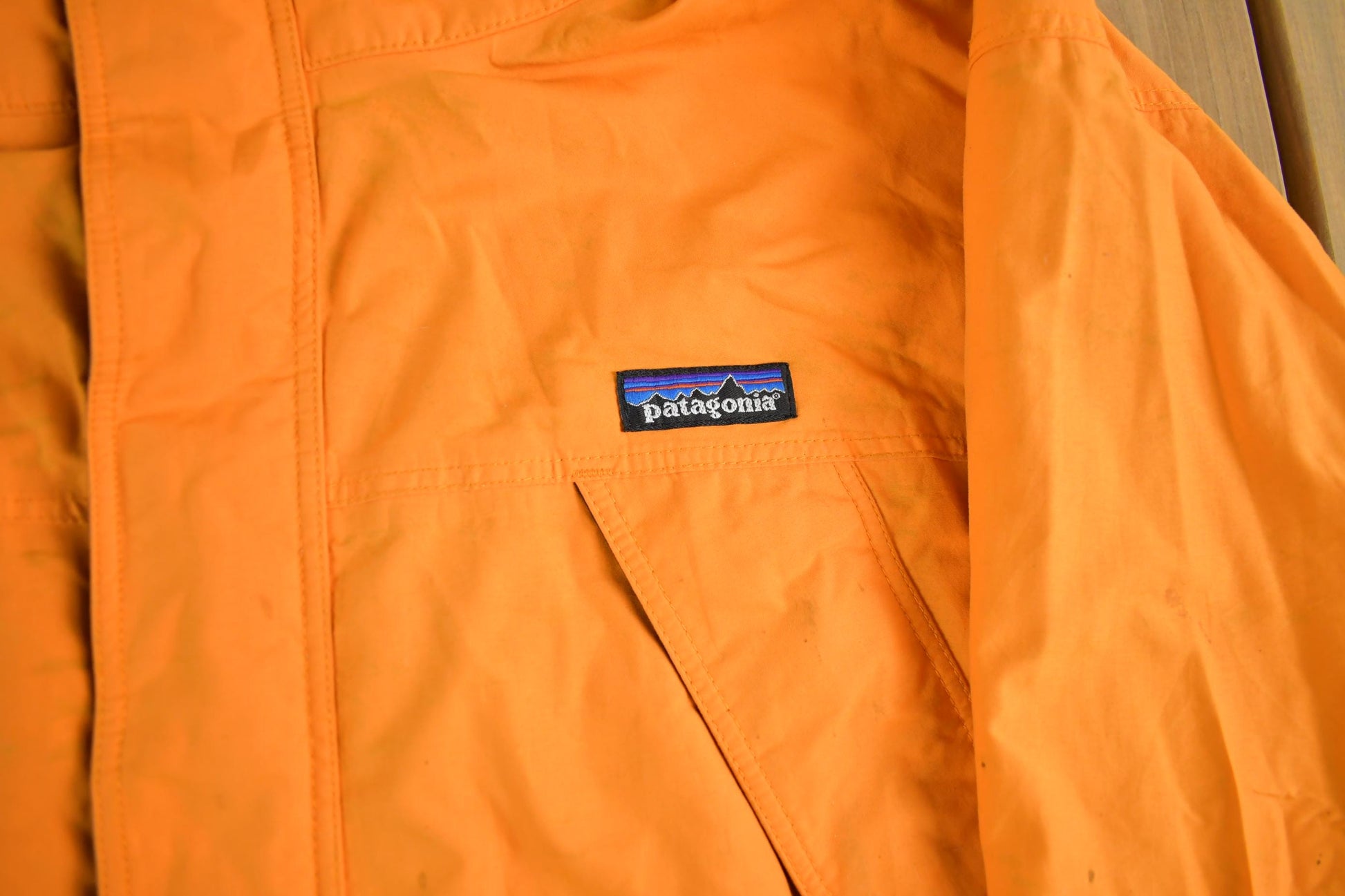 Vintage 1990s Patagonia Full Zip Rain Jacket Men's XL from propervintagecanada