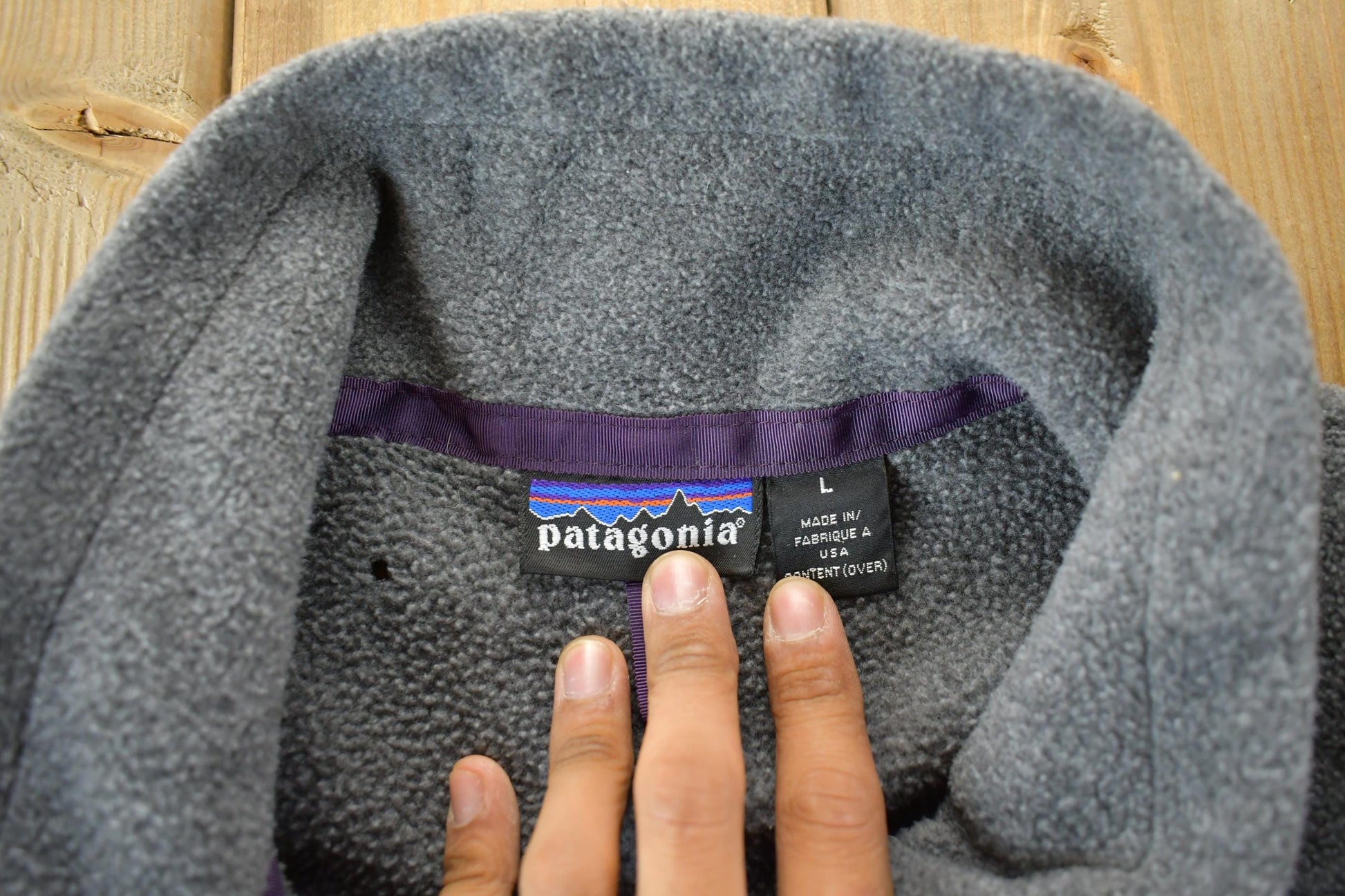 Vintage 1990s Patagonia Gray Full Zip Fleece Sweater Men's L from propervintagecanada