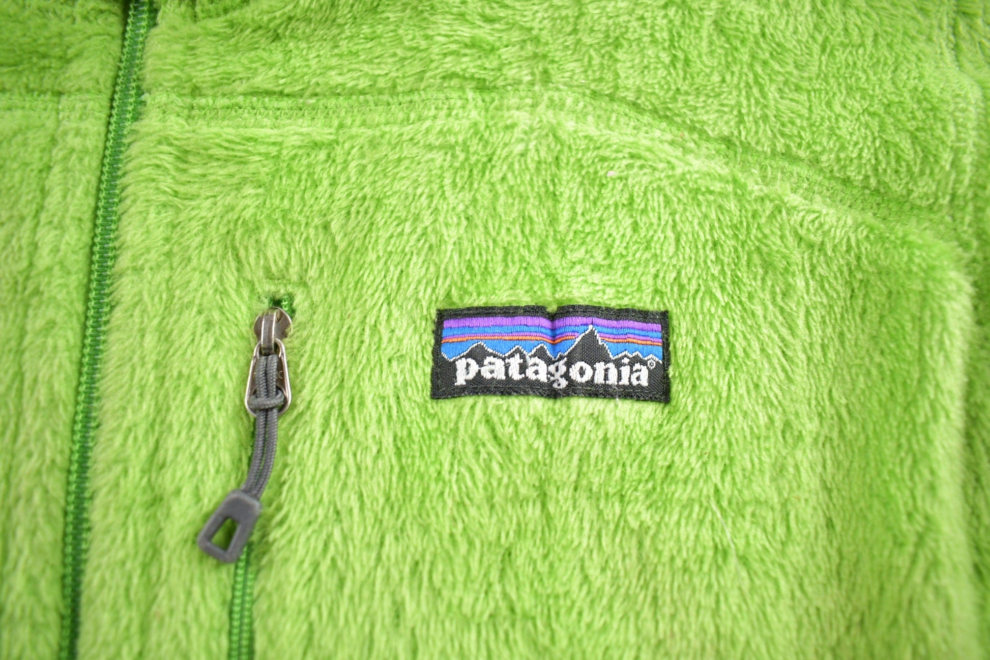 Vintage 1990s Patagonia Green Fleece Sweater Womens L from propervintagecanada