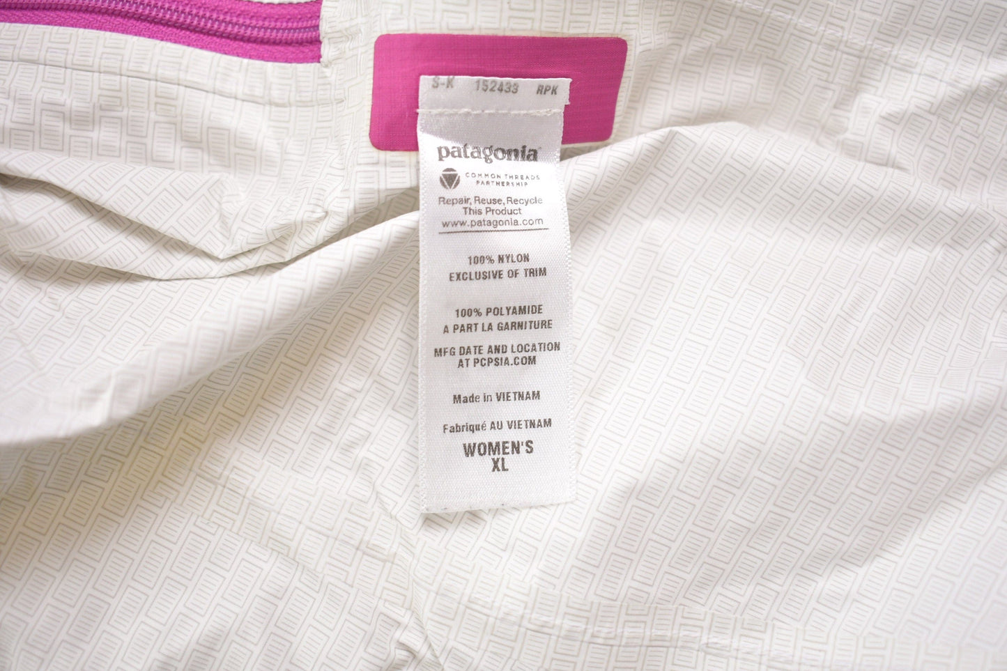 Vintage 1990s Patagonia h2no Full Zip Windbreaker Jacket Women's XL from propervintagecanada