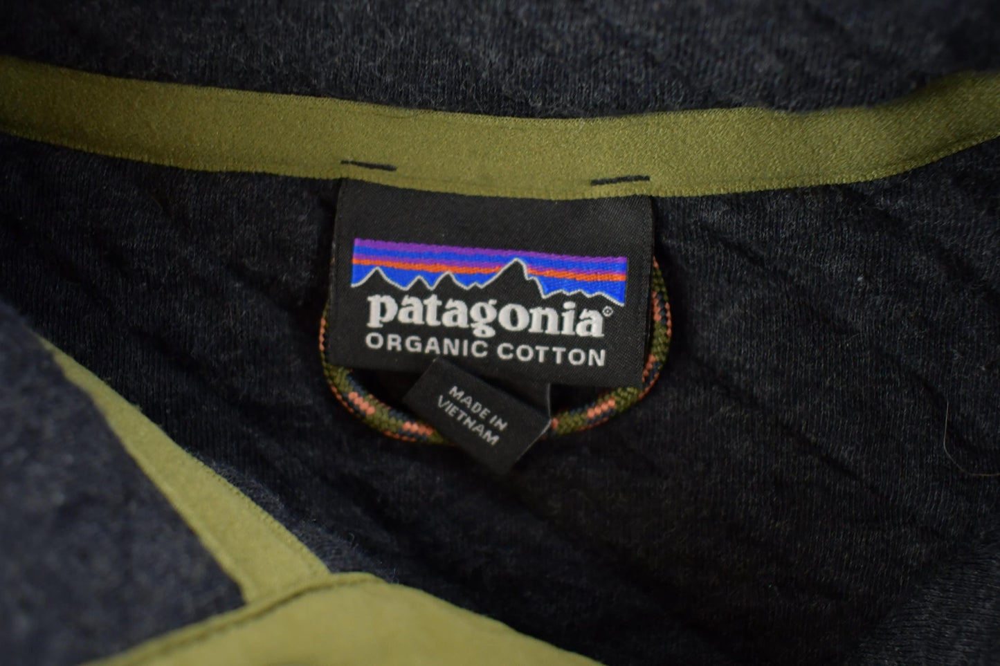 Vintage 1990s patagonia Organic Cotton Quarter Button Crewneck Sweatshirt Men's Small from propervintagecanada
