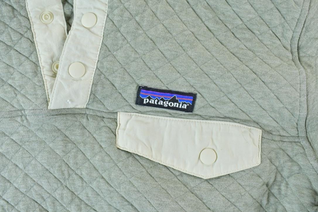 Vintage 1990s Patagonia Quilted Quarter Button Crewneck Sweatshirt Women's S from propervintagecanada