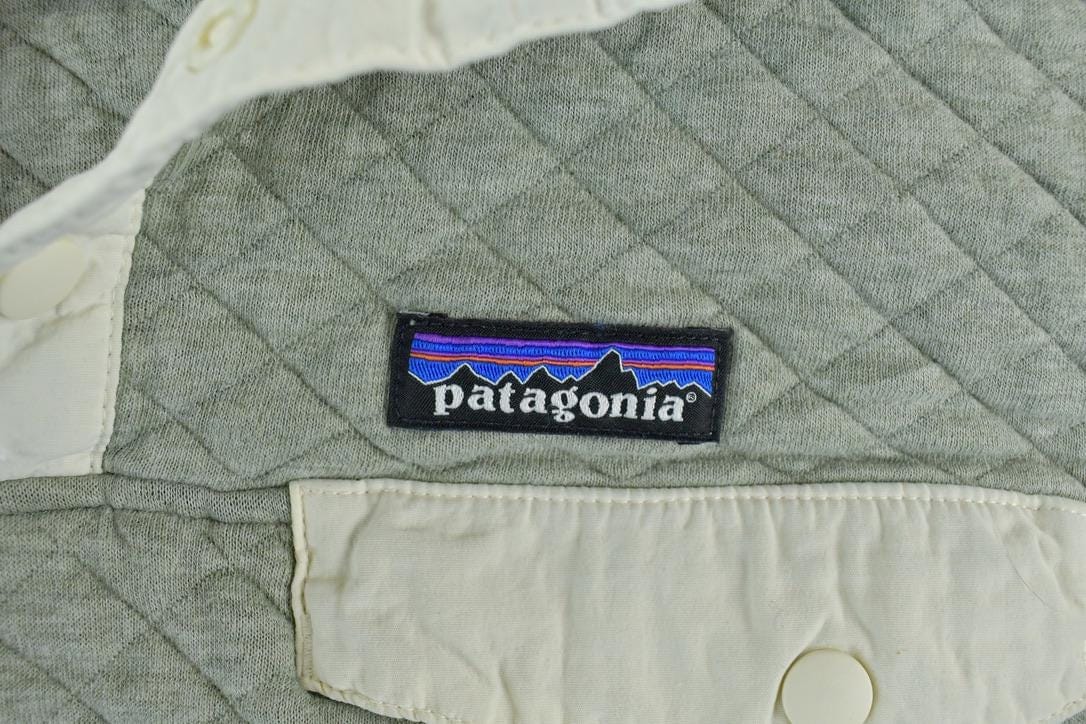 Vintage 1990s Patagonia Quilted Quarter Button Crewneck Sweatshirt Women's S from propervintagecanada