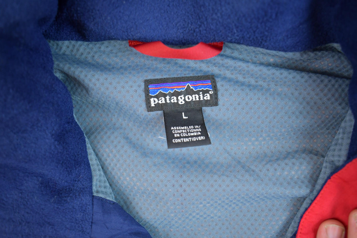 Vintage 1990s Patagonia Red Zip Up Light Jacket Men's L from propervintagecanada