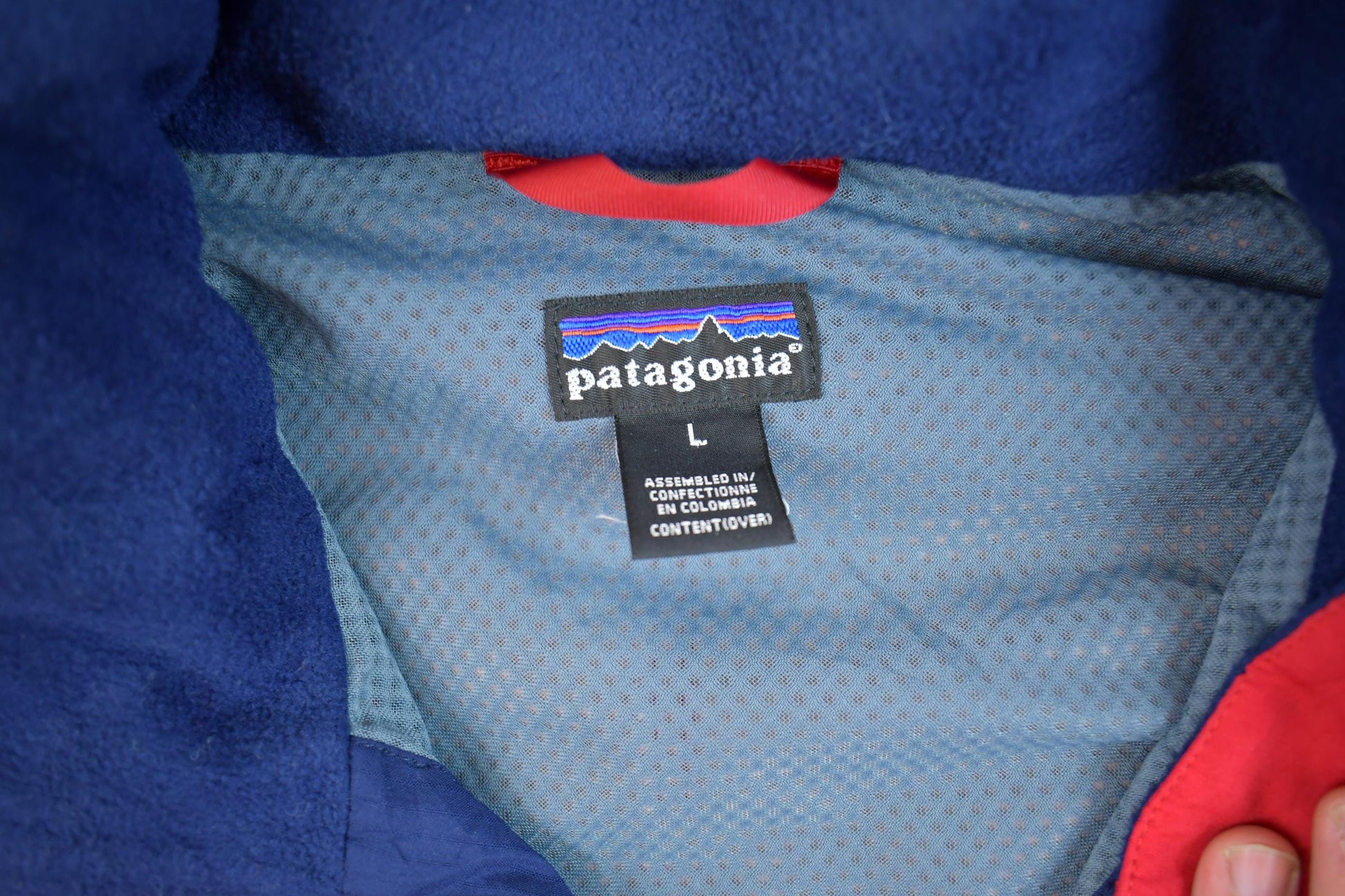 Vintage 1990s Patagonia Red Zip Up Light Jacket Men's L from propervintagecanada