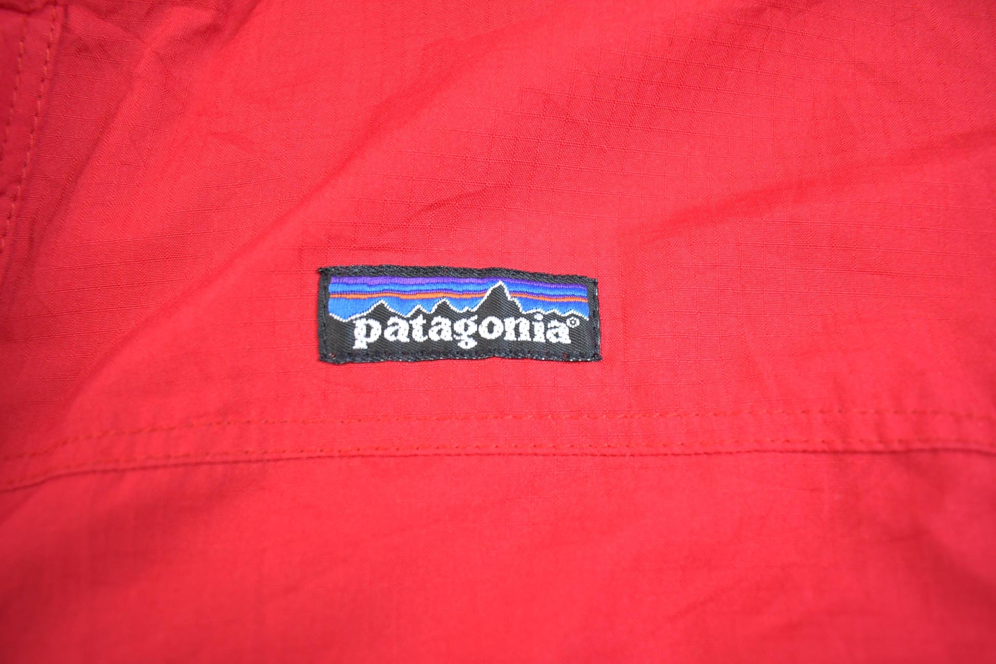 Vintage 1990s Patagonia Red Zip Up Light Jacket Men's L from propervintagecanada