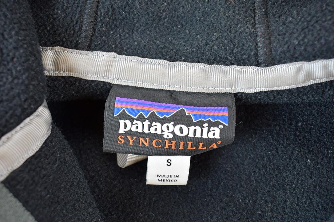 Vintage 1990s Patagonia Synchilla Fleece Hooded Sweater Men's Small from propervintagecanada