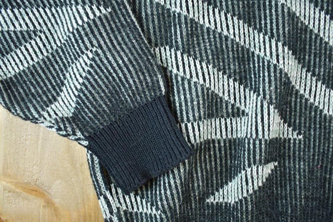 Vintage 1990s Pause Knit Abstract Pattern Crewneck Sweater Men's Large from propervintagecanada