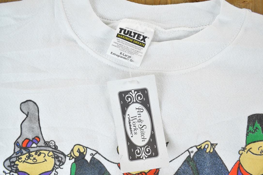 Vintage 1990s Pen & Stitch Deadstock Trick Or Treat Souvenir Crewneck Sweatshirt Made In USA Men's XL from propervintagecanada