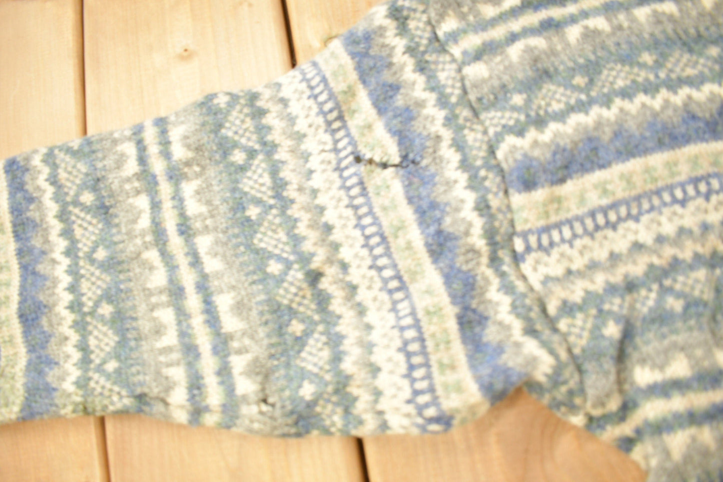 Vintage 1990s Pendleton 100% Virgin Shetland Wool Knitted Crewneck Sweater from propervintagecanada