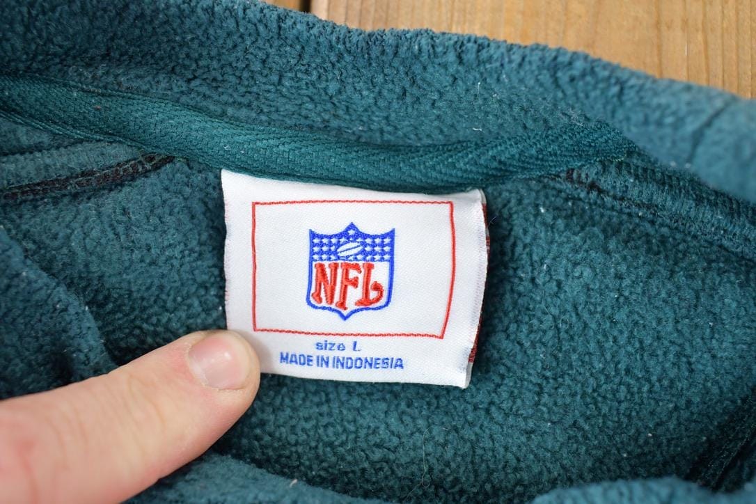 Vintage 1990s Philadelphia Eagles NFL Fleece Sweater Men's Large from propervintagecanada