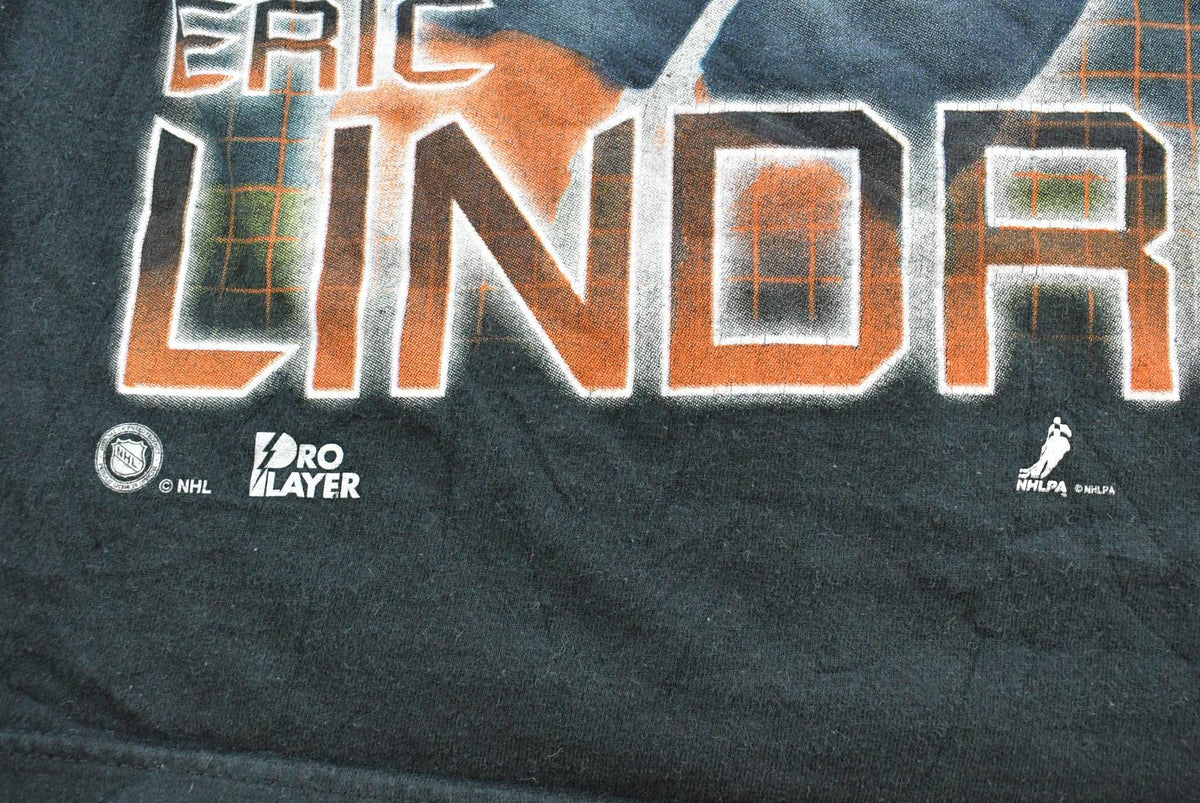 Vintage 1990s Philadelphia Flyers Eric Lindros NHL Pro Player T-shirt Mens L from propervintagecanada