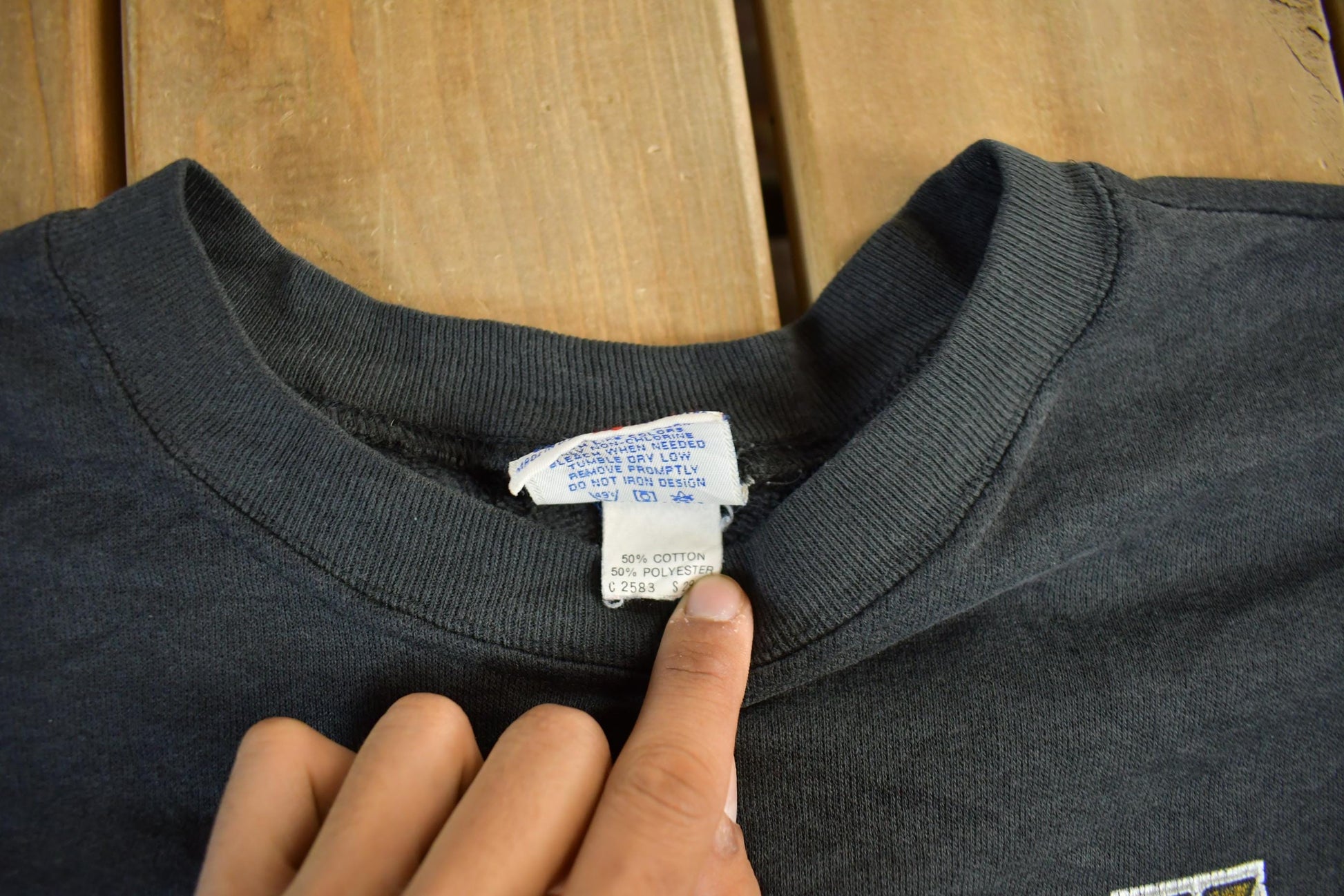 Vintage 1990s Pittsburgh Penguins NHL Crewneck Sweatshirt Men's XL from propervintagecanada