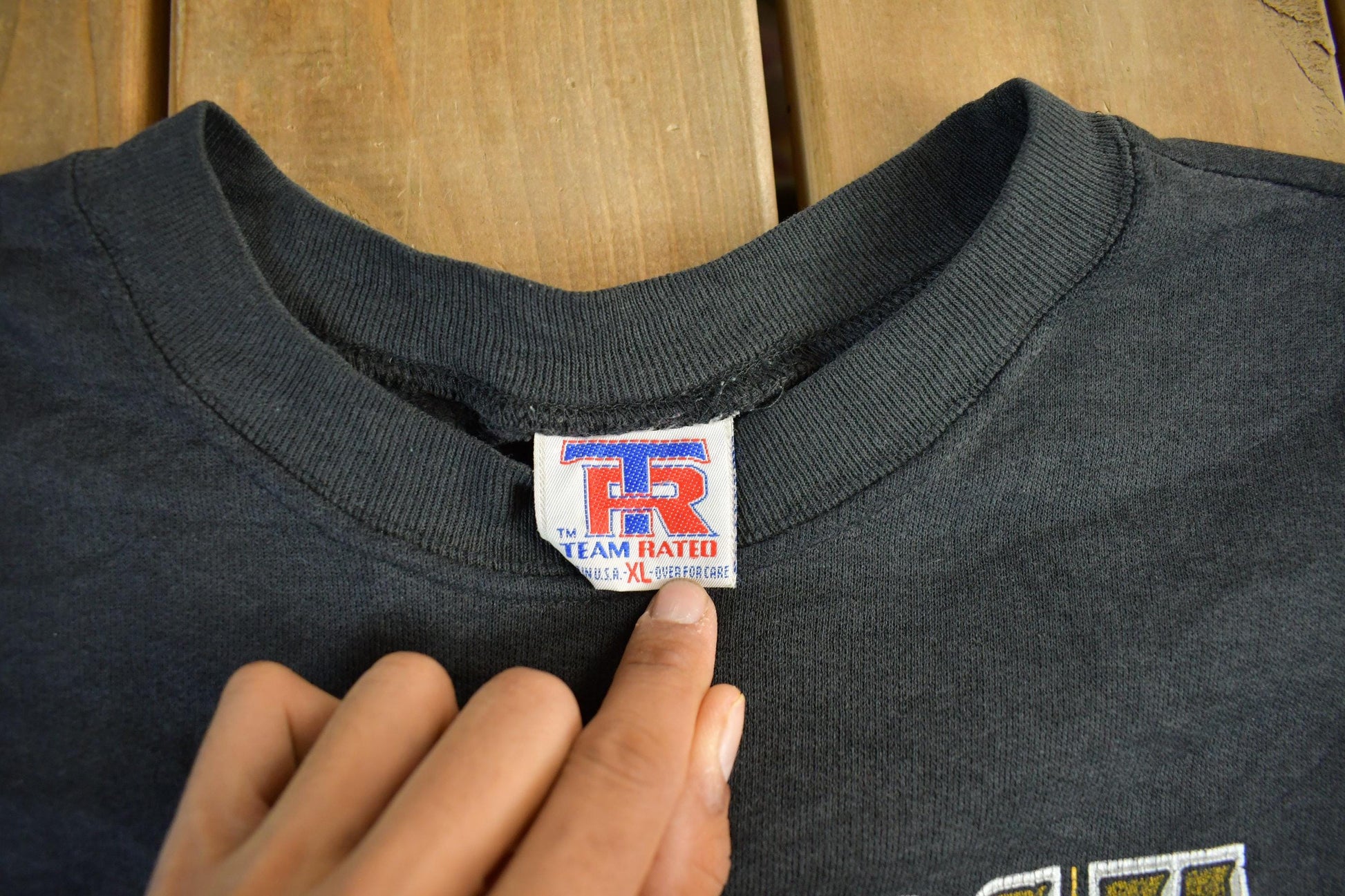 Vintage 1990s Pittsburgh Penguins NHL Crewneck Sweatshirt Men's XL from propervintagecanada