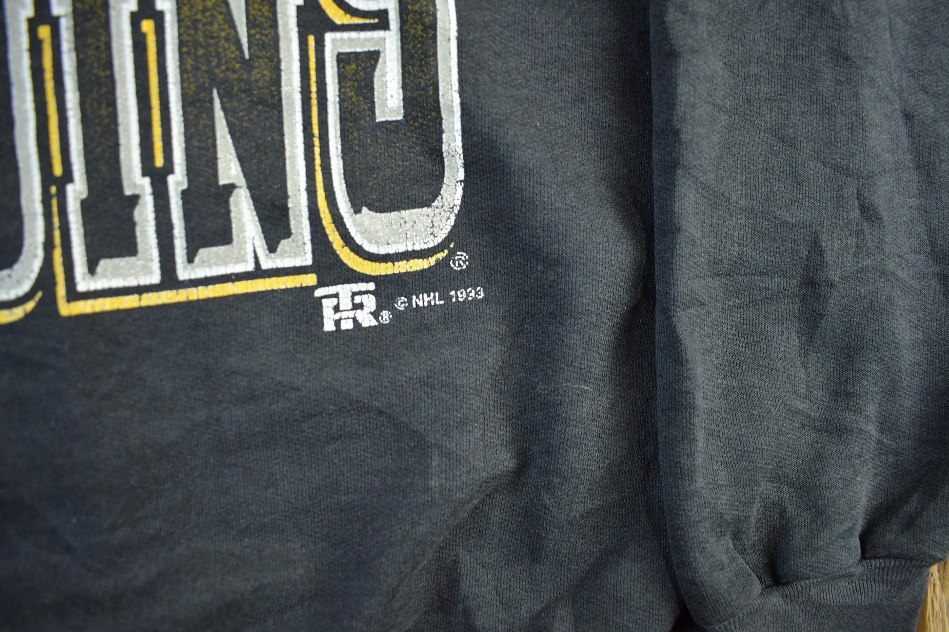 Vintage 1990s Pittsburgh Penguins NHL Crewneck Sweatshirt Men's XL from propervintagecanada