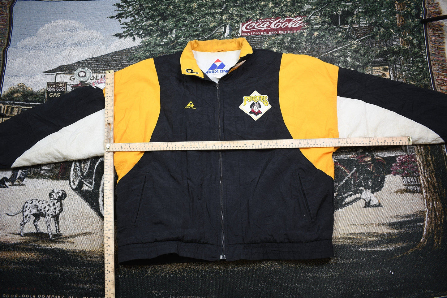 Vintage 1990s Pittsburgh Pirates MLB Apex One Puffer Jacket Men's XL from propervintagecanada