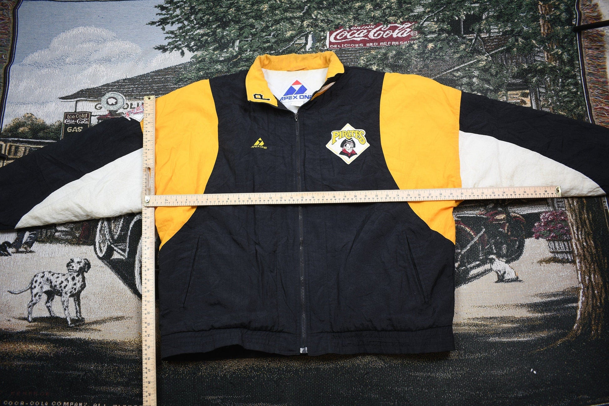 Vintage 1990s Pittsburgh Pirates MLB Apex One Puffer Jacket Men's XL from propervintagecanada