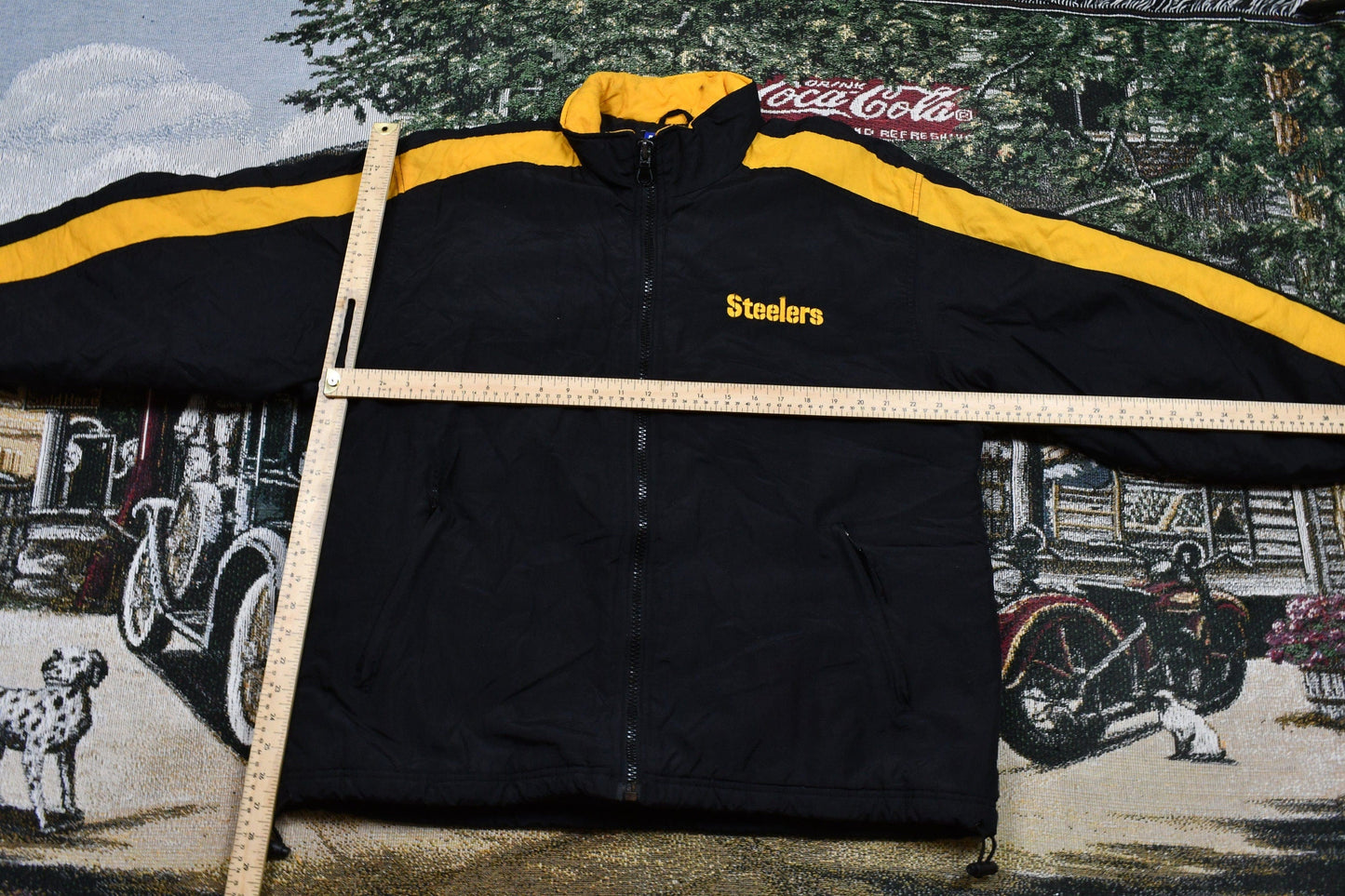 Vintage 1990s Pittsburgh Steelers NFL Logo Athletic Puffer Jacket Men's Large from propervintagecanada